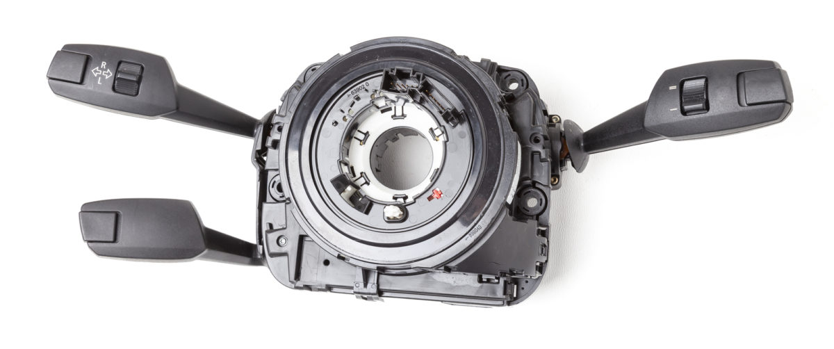 What does a steering position sensor do? What is the relationship between steering rack and
